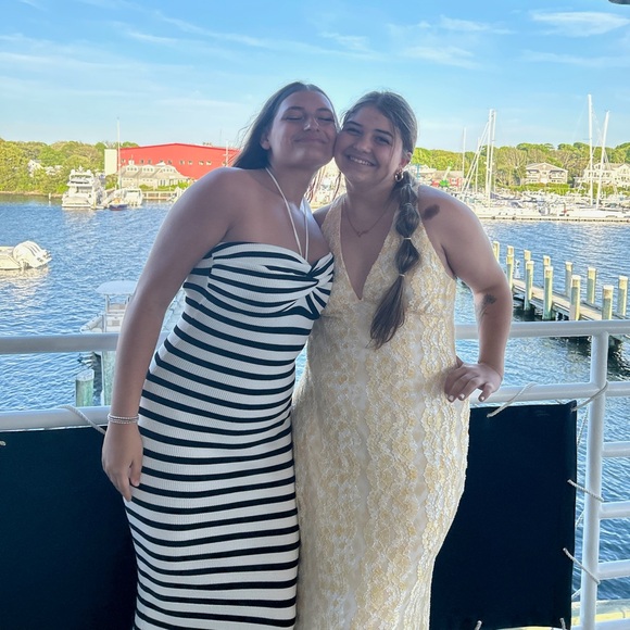 meet your posher, gabby! - Picture 4 of 5